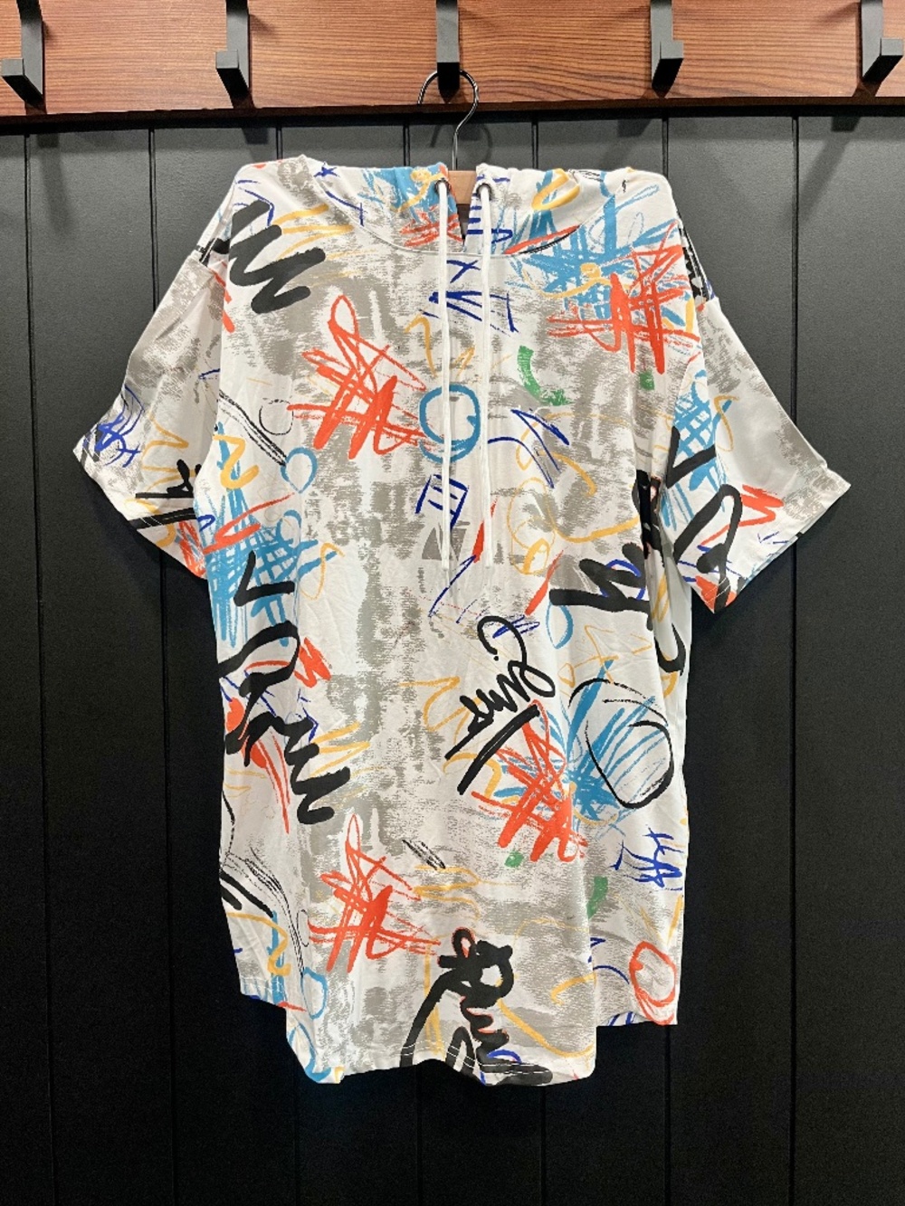 YININF-Men's-Multi-Color-Graffiti Art-Short Sleeve-Hoodie T-Shirt-Size M-NWT